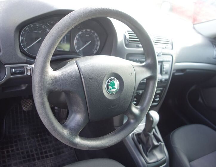 Škoda Octavia 25