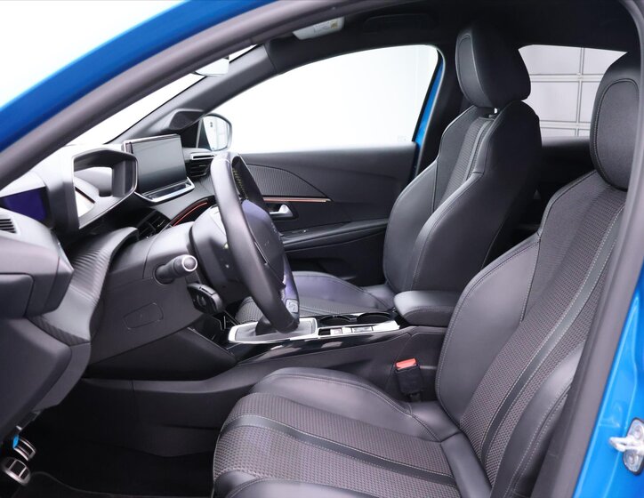 Peugeot 208 Hatchback 1,2 l 74 kw