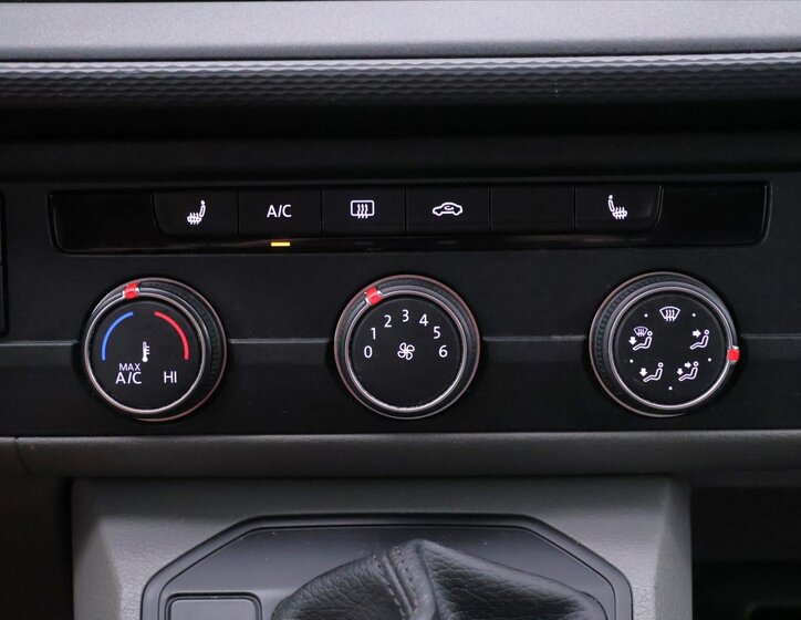 Volkswagen Transporter 18