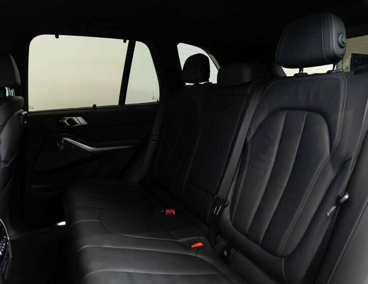 BMW X5 SUV / Terénní 4,4 l 390 kw