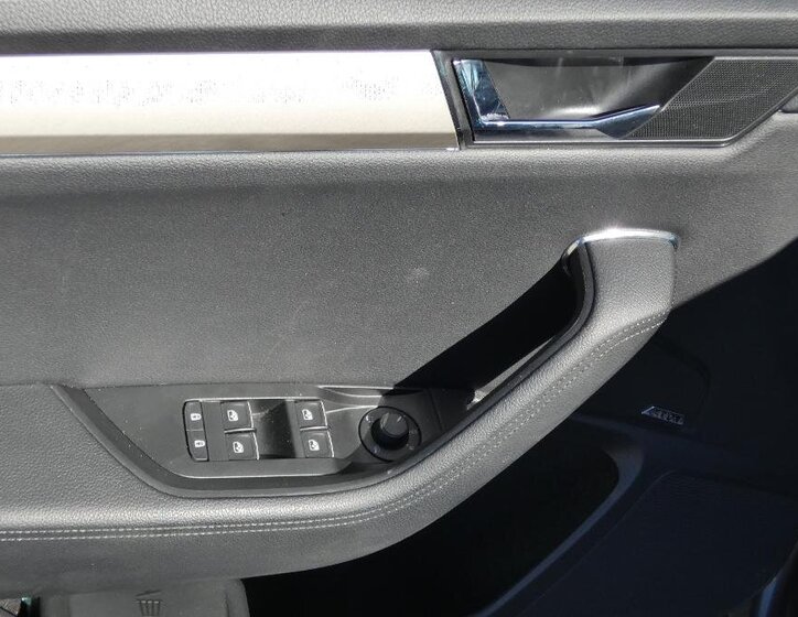 Škoda Superb Liftback 2,0 l 147 kw