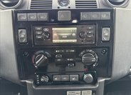 Land Rover Defender Skříň 2,2 l 90 kw