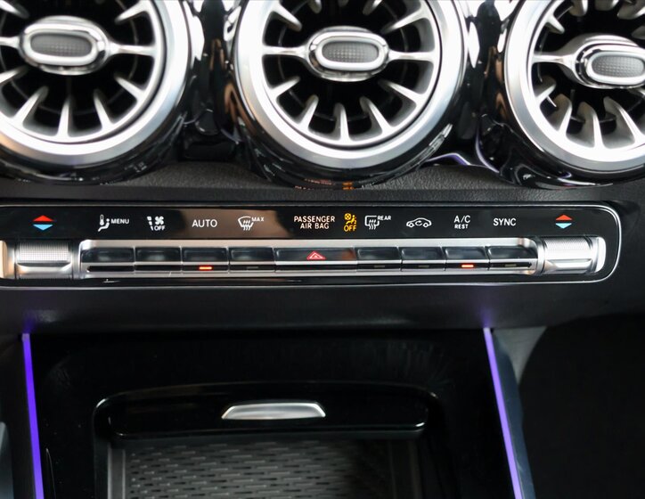 Mercedes-Benz GLB 30