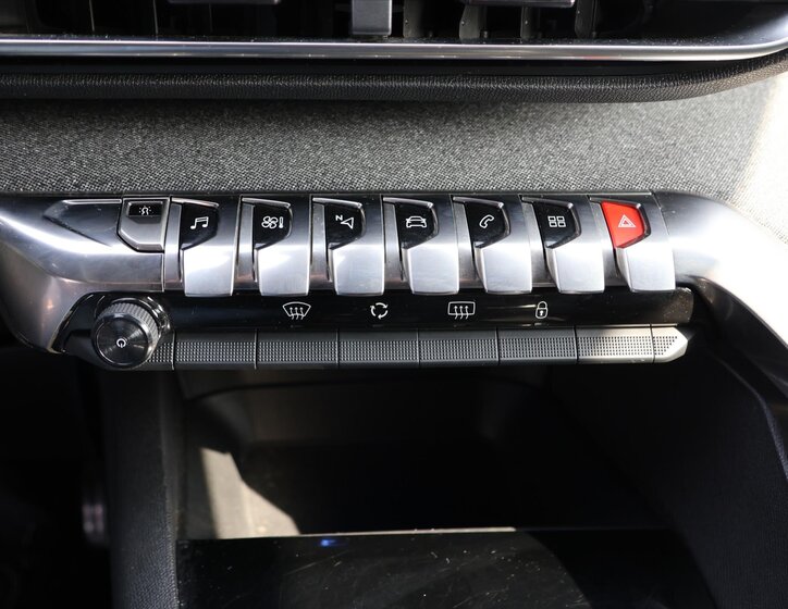 Peugeot 5008 SUV / Terénní 1,2 l 96 kw