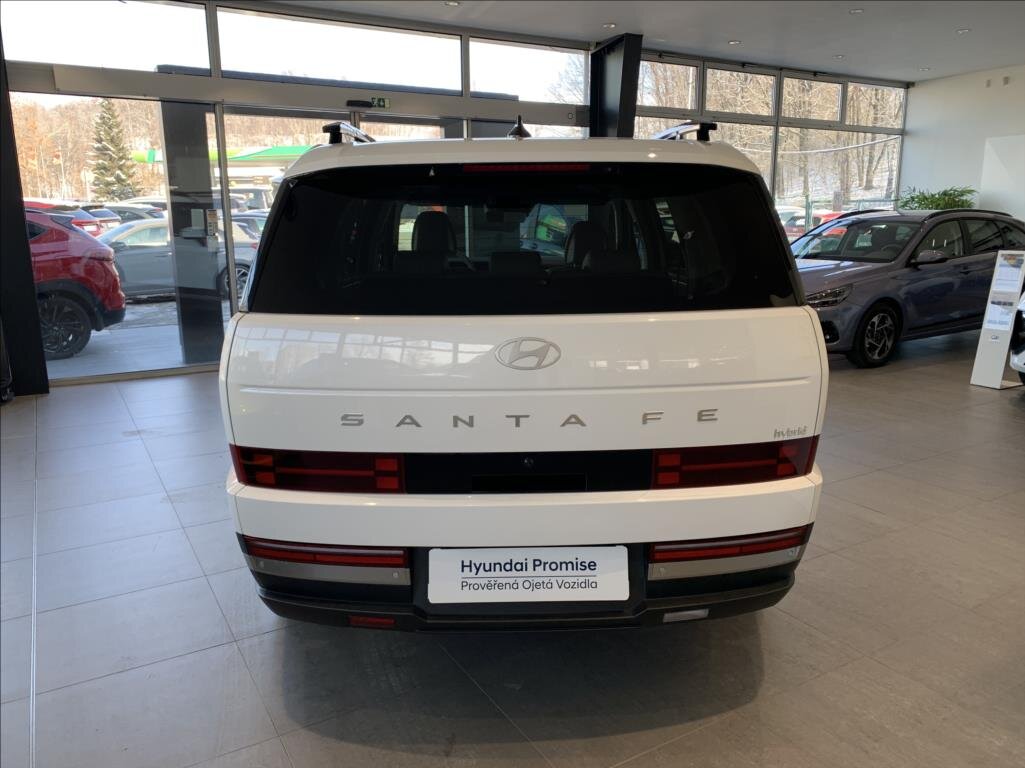 Hyundai Santa Fe SUV / Terénní 1,6 l 158 kw