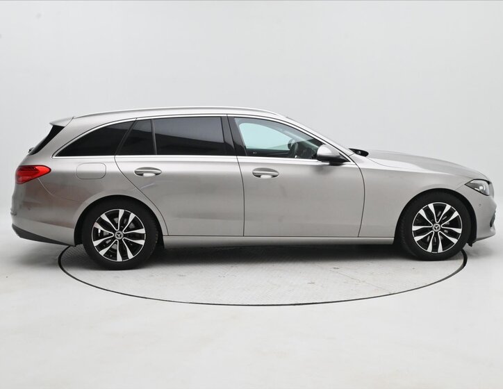 Mercedes-Benz Třídy C Kombi 2,0 l 147 kw