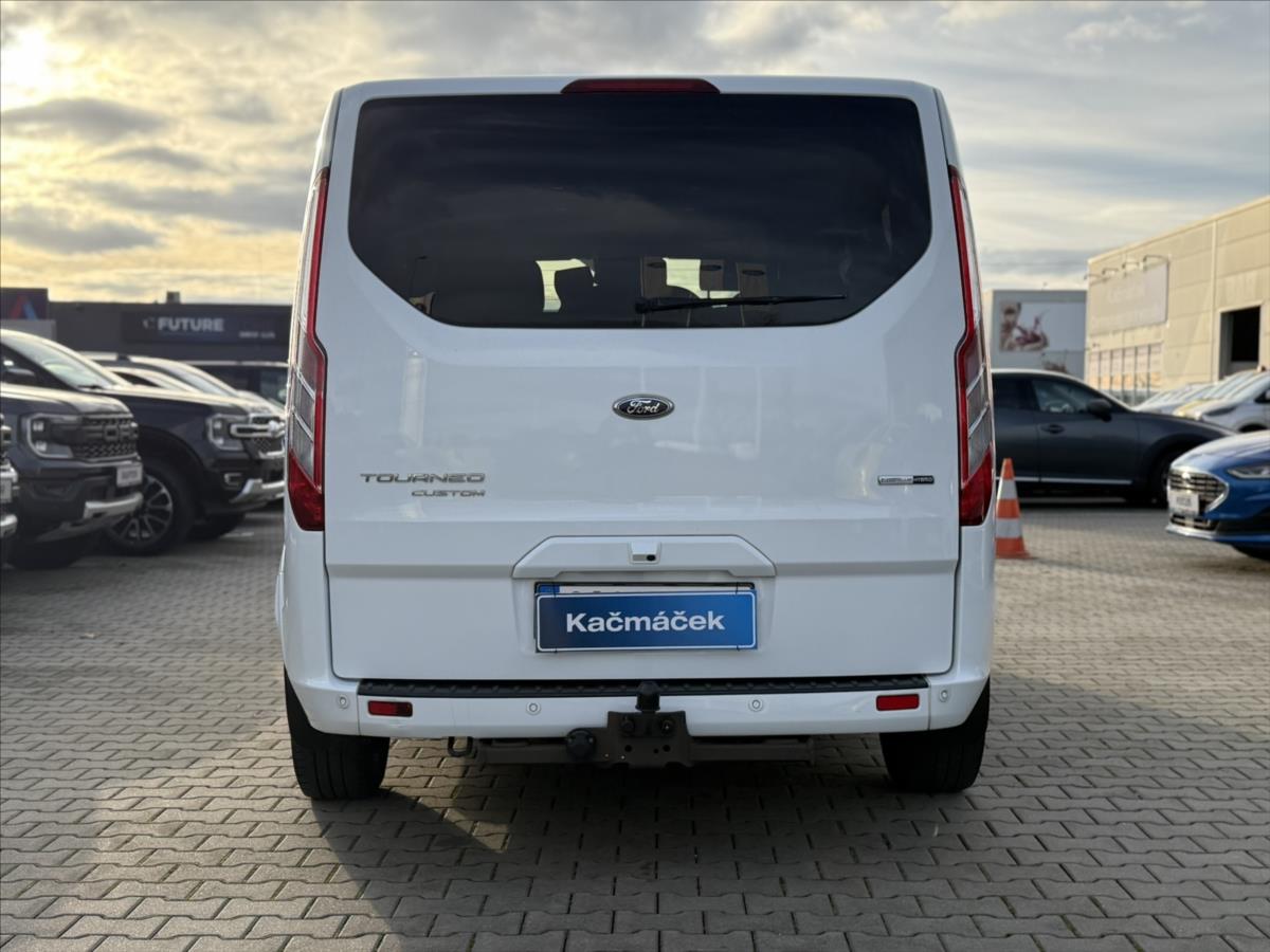 Ford Tourneo Custom