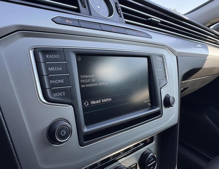 Volkswagen Passat 24