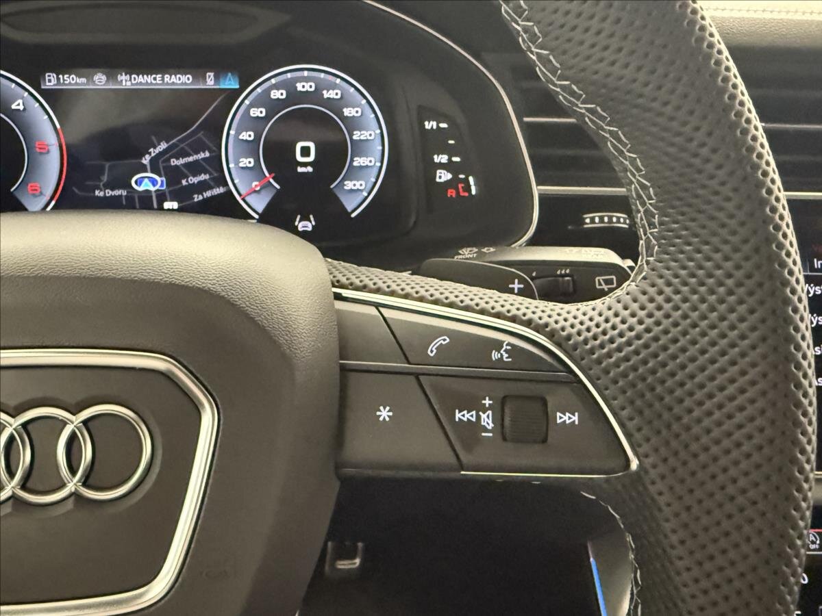 Audi Q8 SUV 3,0 l 210 kw
