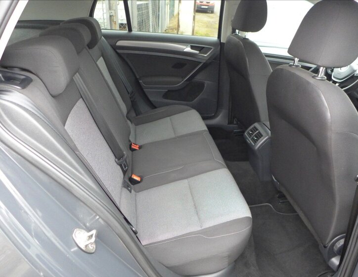 Volkswagen Golf Hatchback 1,2 l 63 kw