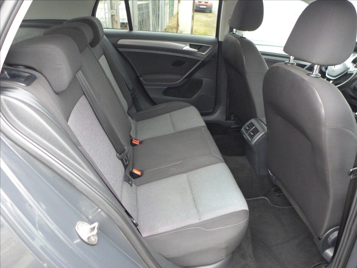 Volkswagen Golf Hatchback 1,2 l 63 kw