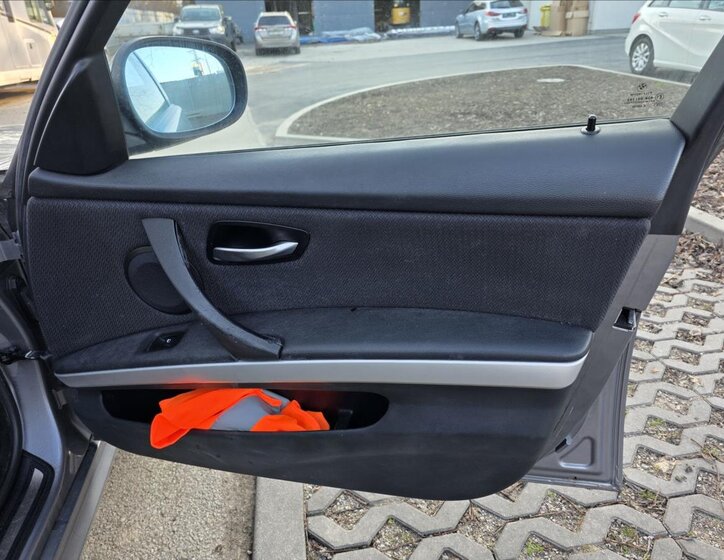 BMW Řada 3 Kombi 2,0 l 105 kw