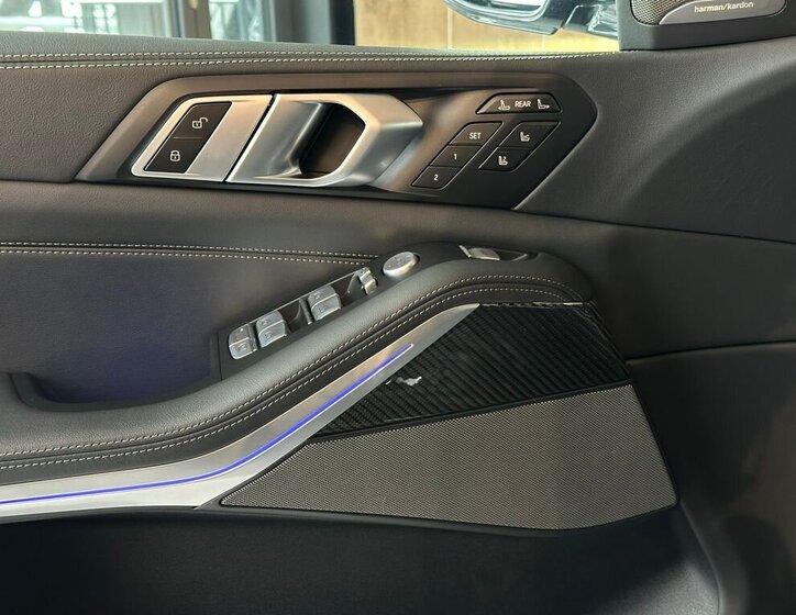 BMW X7 SUV / Terénní 3,0 l 259 kw