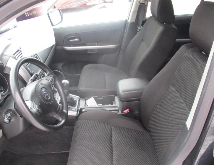 Suzuki Grand Vitara 13