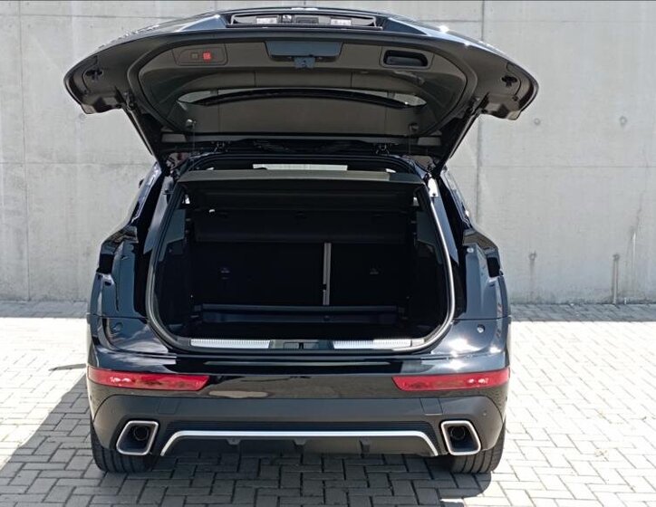 DS Automobiles DS7 SUV 1,6 l 147 kw