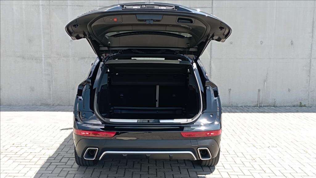 DS Automobiles DS7 SUV 1,6 l 147 kw