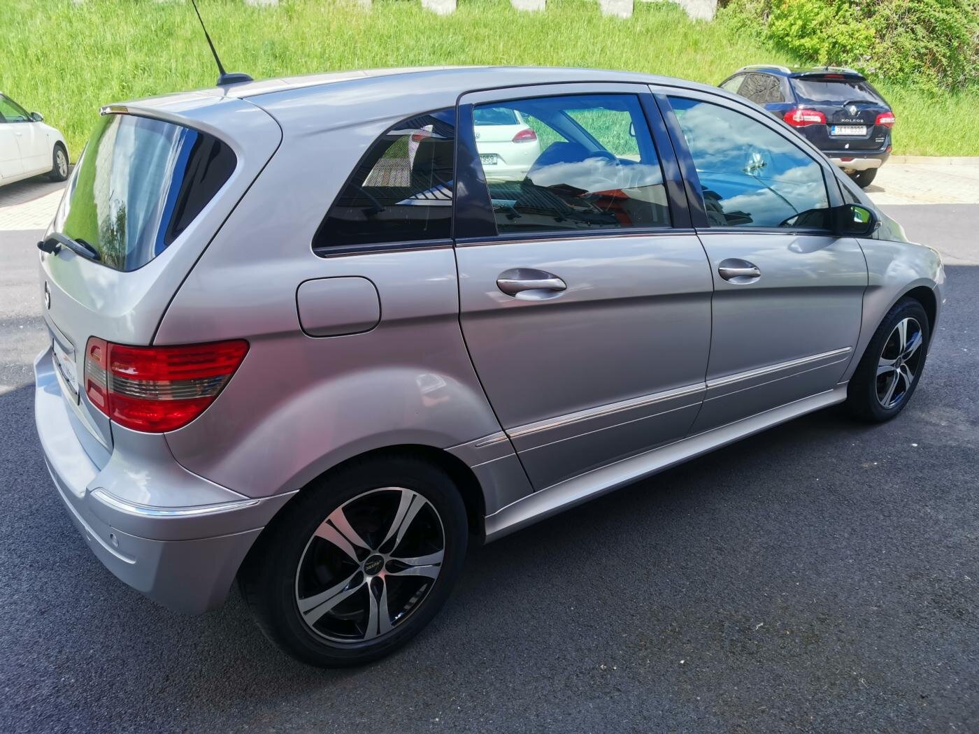 Mercedes-Benz Třídy B Hatchback 2,0 l 80 kw