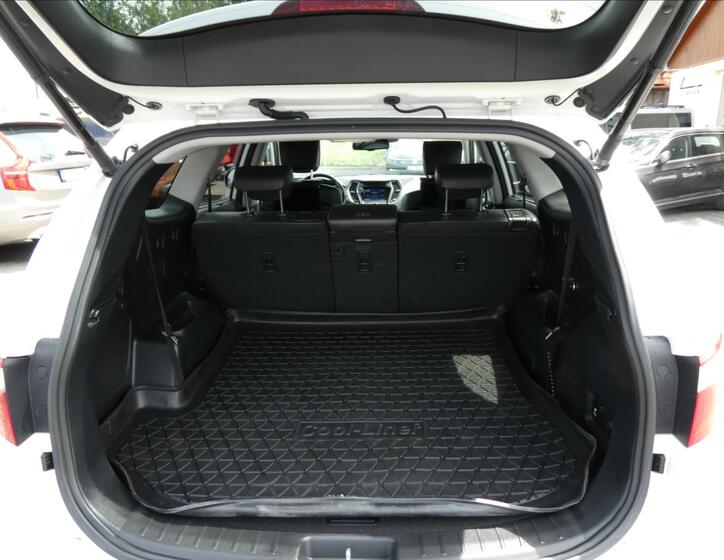 Hyundai Grand Santa Fe 18