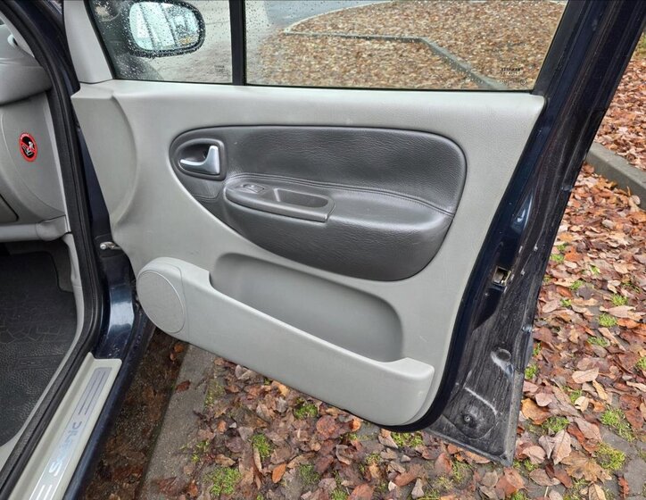 Renault Scénic Kombi 1,6 l 79 kw