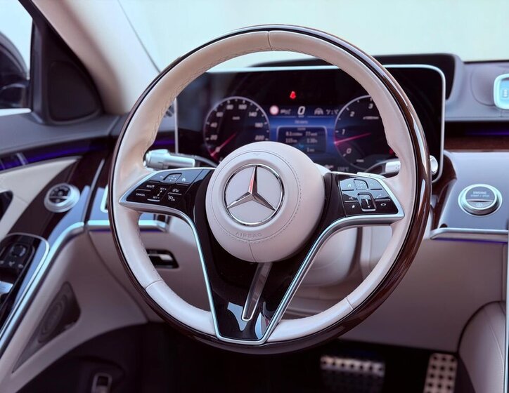 Mercedes-Benz Třídy S Sedan / Limuzína 0,0 270 kw