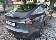 Tesla Model 3 8