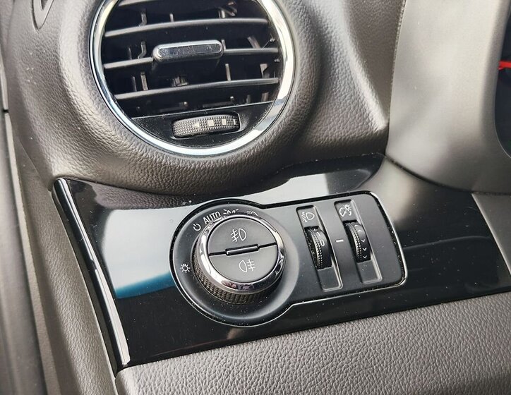 Chevrolet Orlando 27