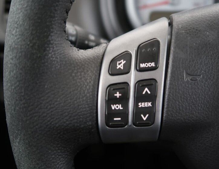 Suzuki Splash Hatchback 996,0 50 kw