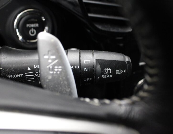 Mitsubishi Outlander SUV / Terénní 2,4 l 99 kw