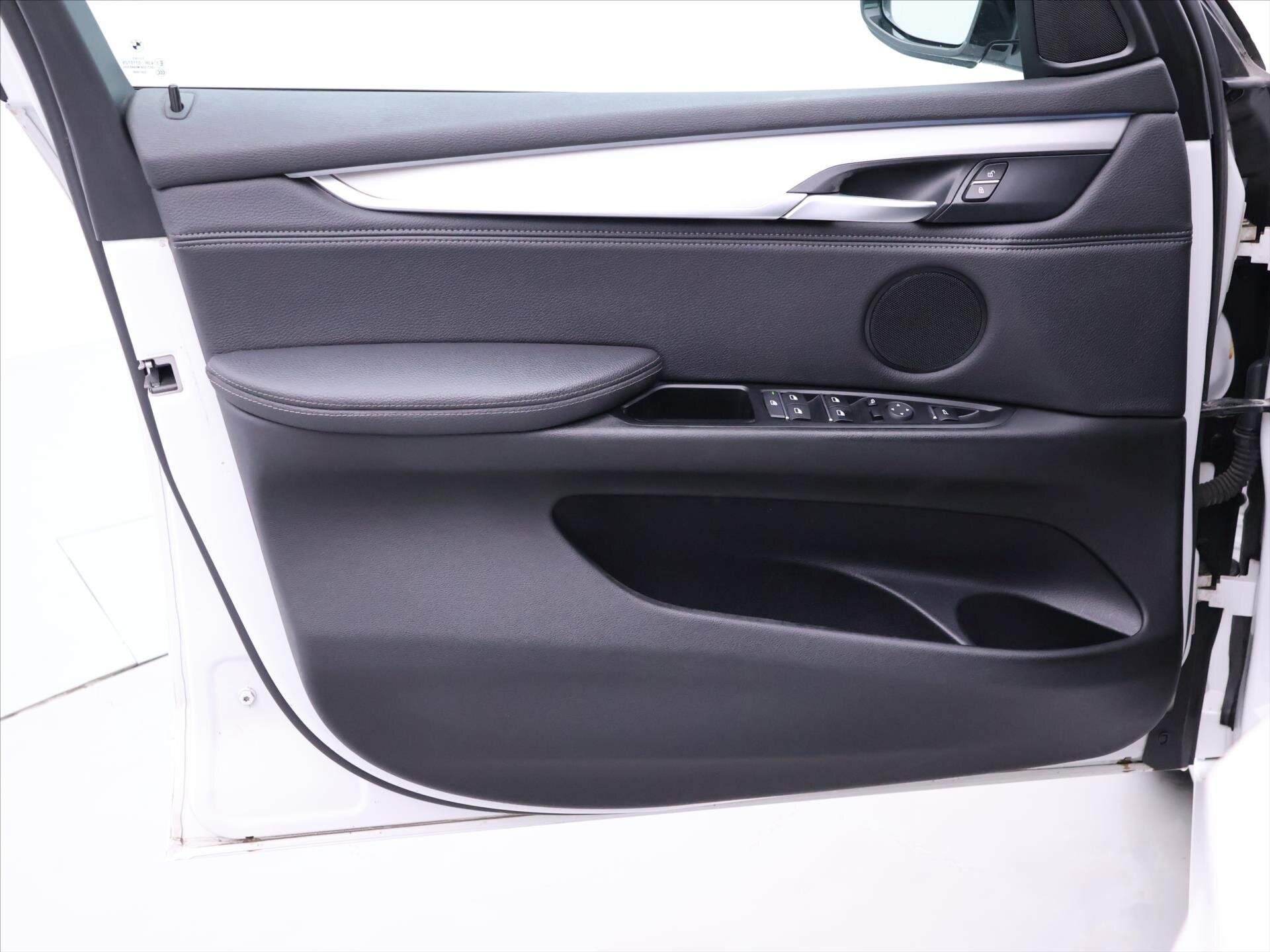 BMW X5 SUV / Terénní 3,0 l 230 kw