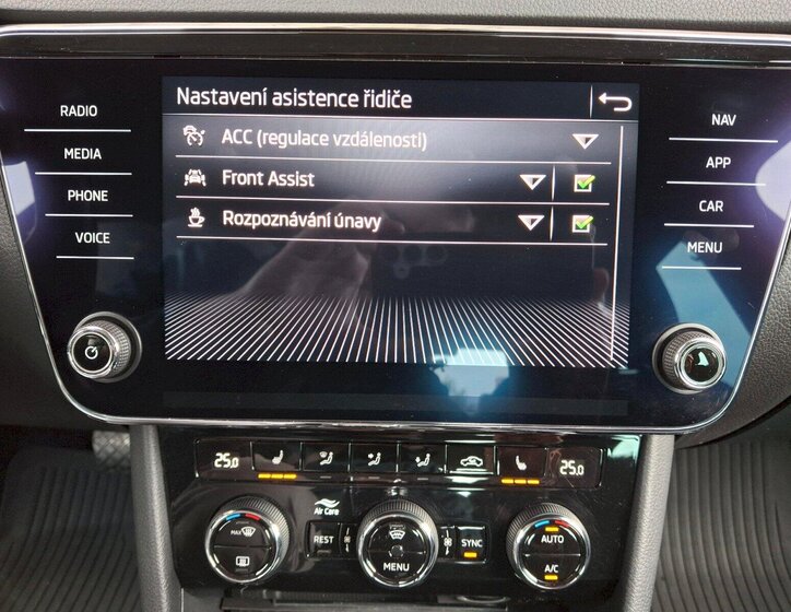 Škoda Superb Sedan / Limuzína 2,0 l 110 kw