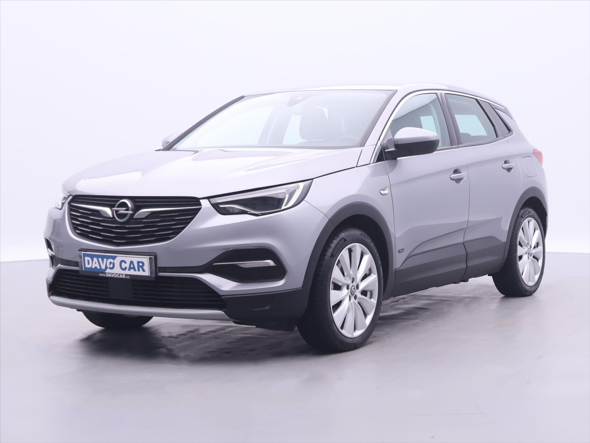 Opel Grandland X SUV / Terénní 1,6 l 147 kw