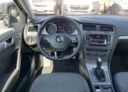 Volkswagen Golf 9