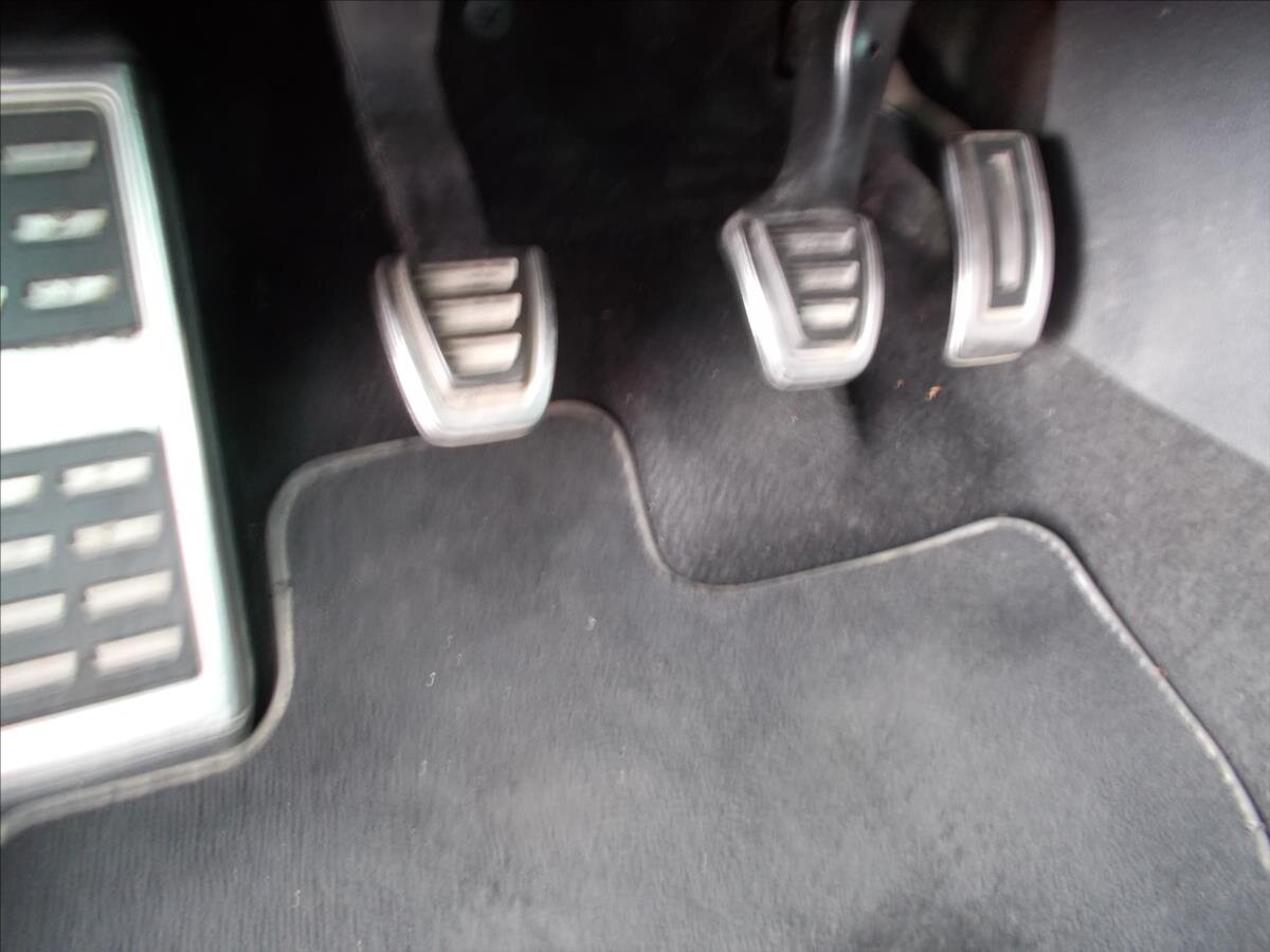 Volkswagen Golf Kombi 1,6 l 81 kw