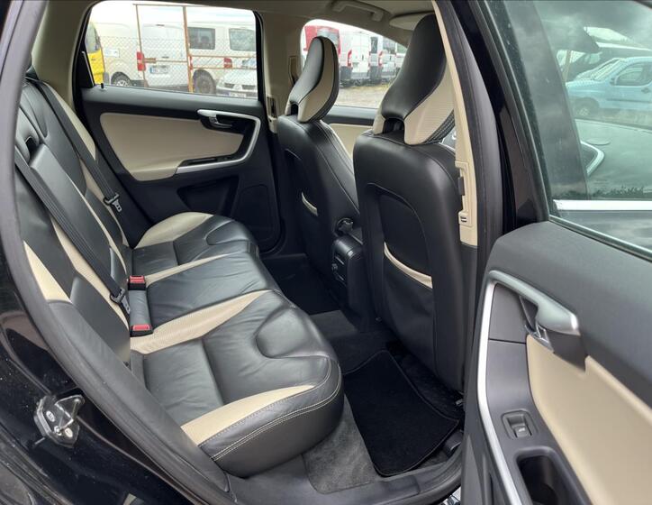 Volvo XC60 12