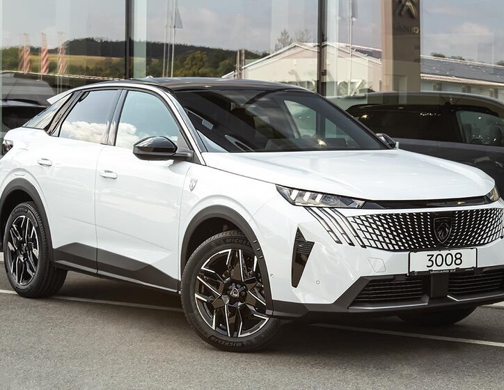 Peugeot 3008 SUV / Terénní 1,2 l 107 kw