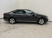 Volkswagen Passat Sedan / Limuzína 1,5 l 110 kw