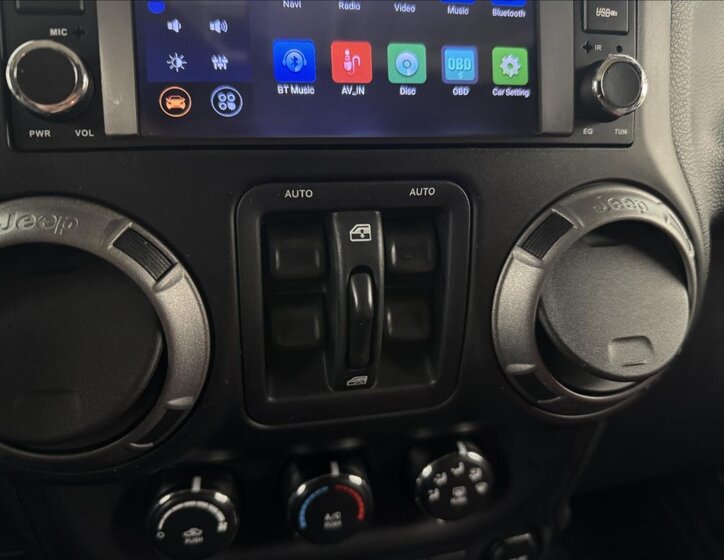 Jeep Wrangler SUV 3,6 l 209 kw