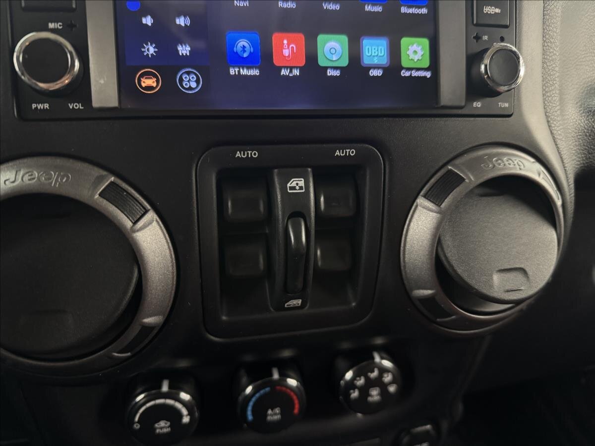 Jeep Wrangler SUV 3,6 l 209 kw