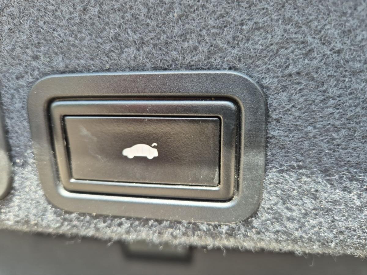 Audi A6 Sedan / Limuzína 2,8 l 150 kw