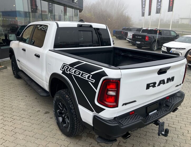Dodge RAM Pick-up 3,0 l 313 kw