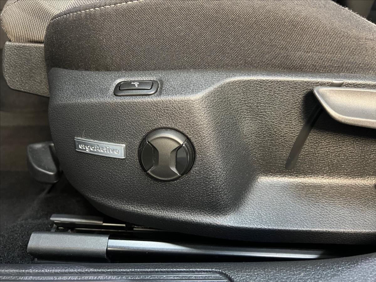 Volkswagen Golf Kombi 2,0 l 135 kw