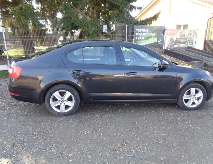 Škoda Octavia Sedan / Limuzína 1,6 l 85 kw