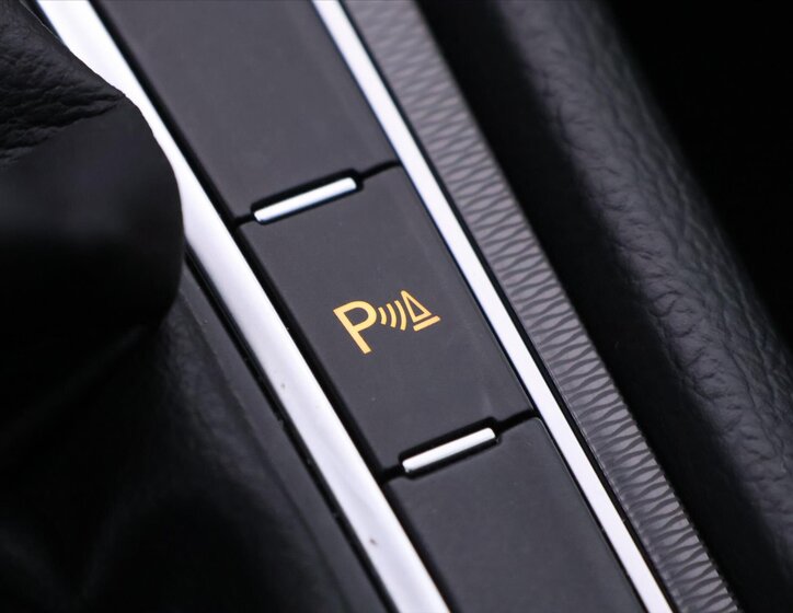 Volkswagen Golf Kombi 2,0 l 135 kw