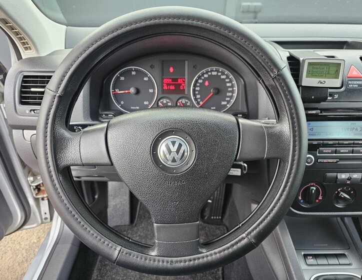 Volkswagen Golf Kombi 2,0 l 77 kw