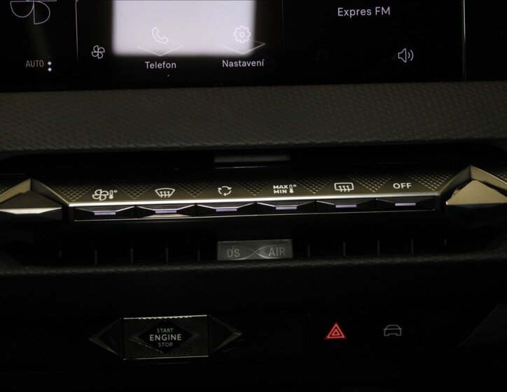 DS Automobiles DS4 SUV / Terénní 1,6 l 165 kw