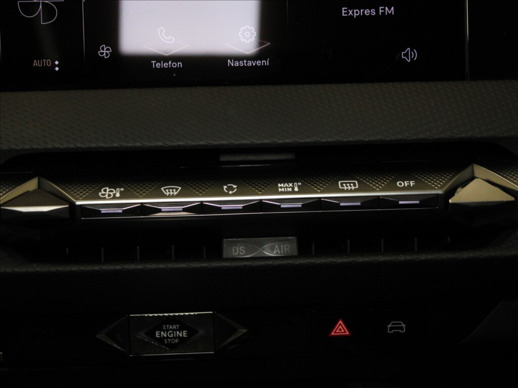 DS Automobiles DS4 SUV / Terénní 1,6 l 165 kw