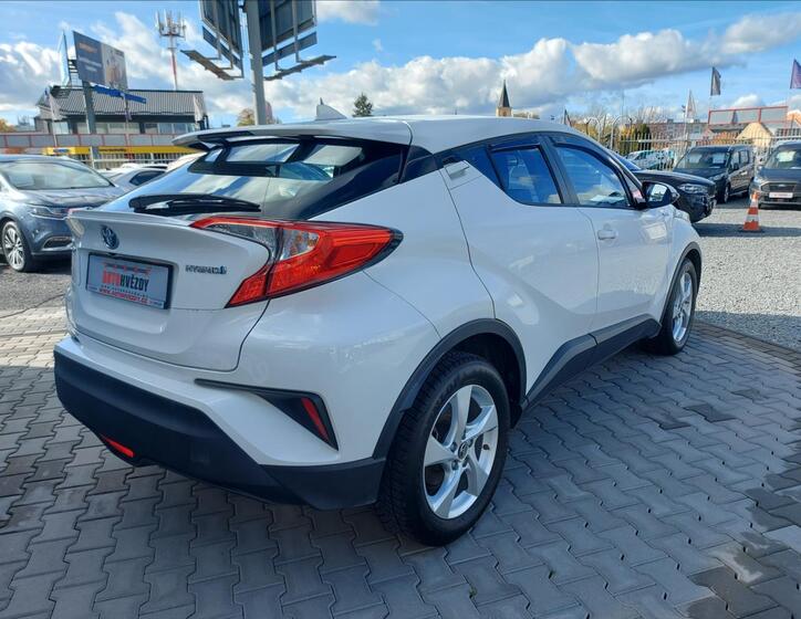 Toyota C-HR 9