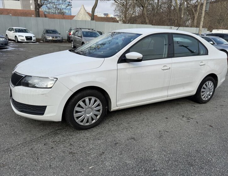 Škoda Rapid Hatchback 999,0 70 kw