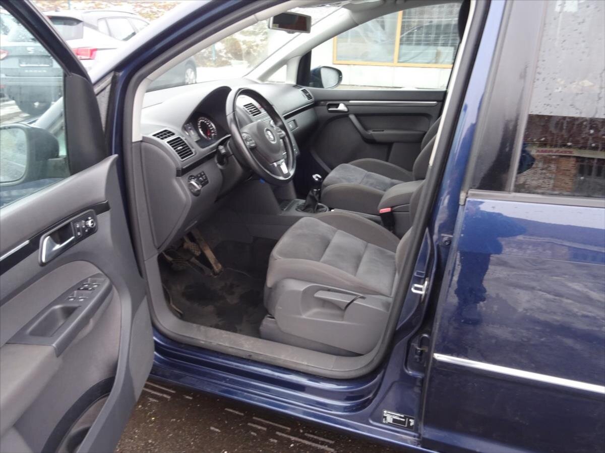 Volkswagen Touran MPV 1,2 l 77 kw