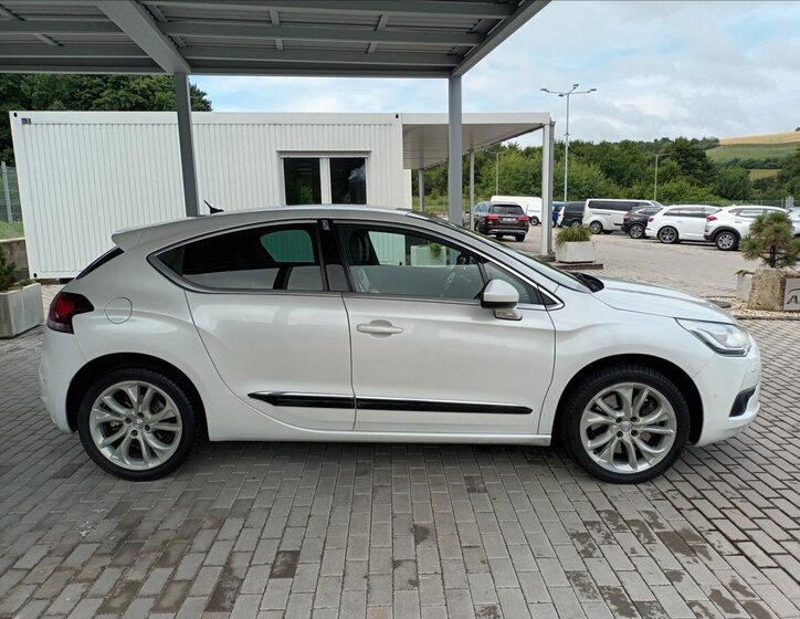 Citroën DS4 Hatchback 1,6 l 147 kw